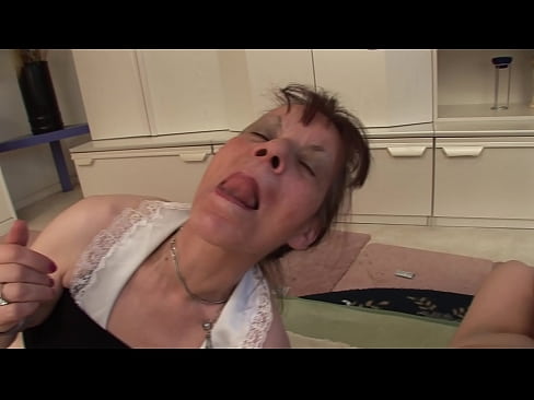 ❤️ Dvije bake i jedan djed imaju trojku ❤❌ Porno video kod nas
